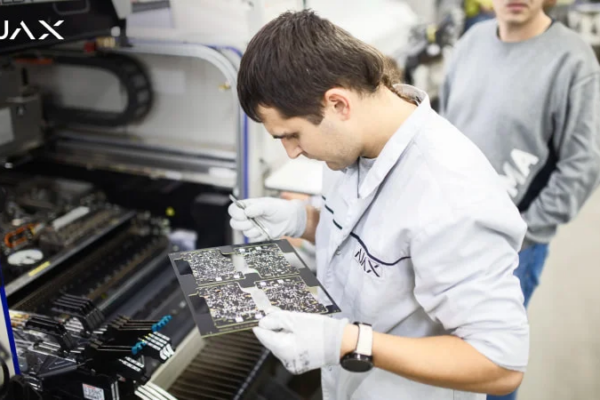 Компанія Ajax Systems відкриває передсерійне виробництво гаджетів в Україні